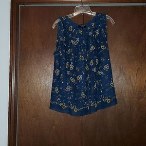 Max Studio sleeveless blouse, lined. Excellent condition! Size M.